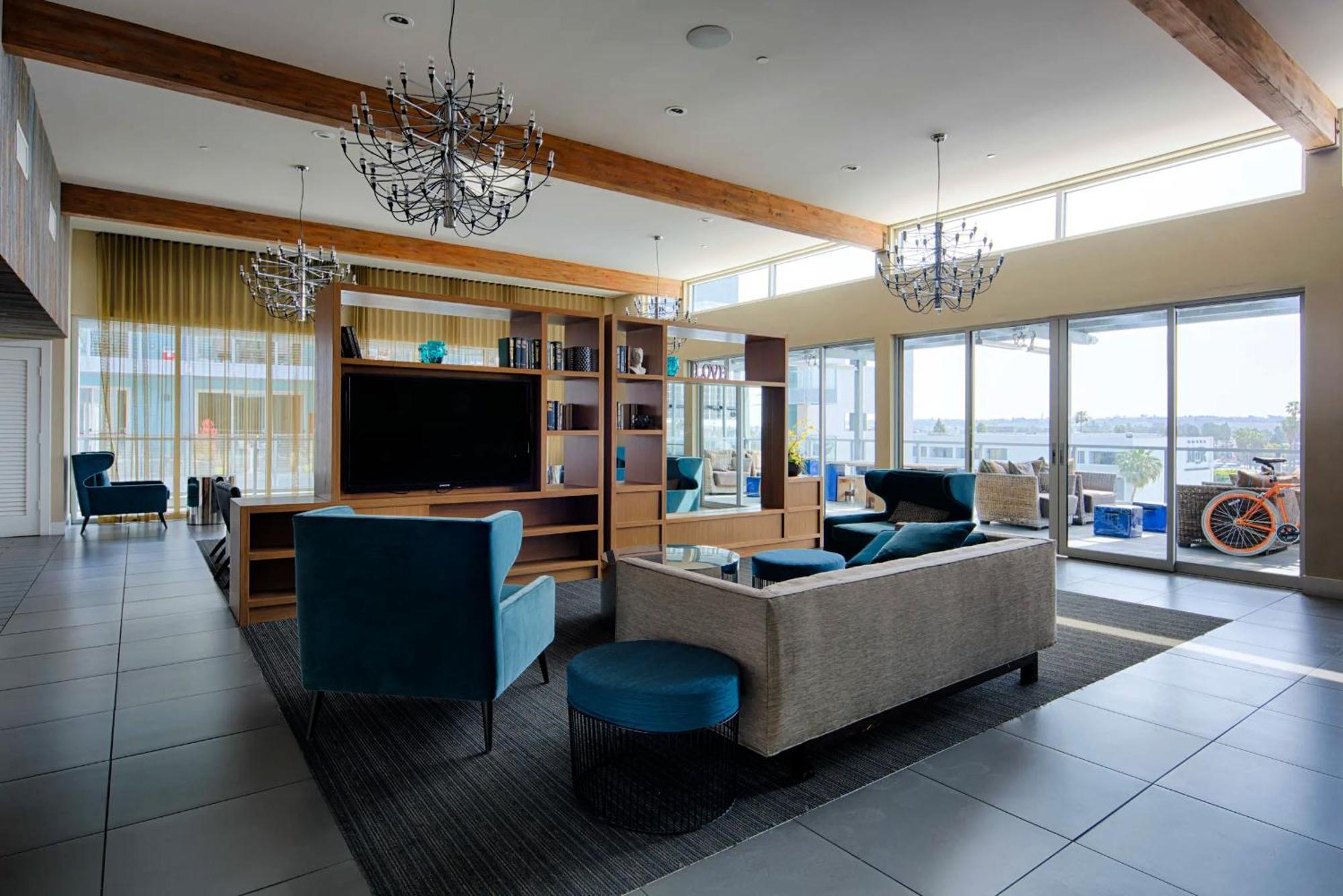 Modern Venice Beach Stay - Walk To Marina & Boardwalk — Photos 1